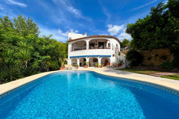 4 bed villa in Jalón