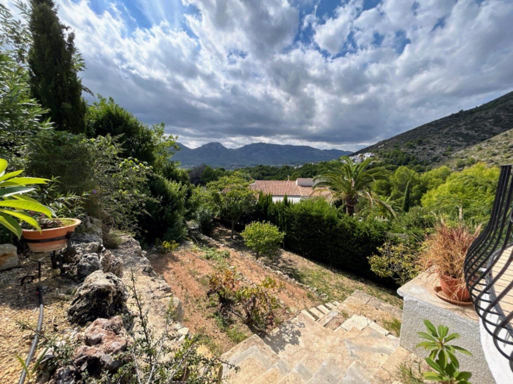 4 bed villa in Jalón