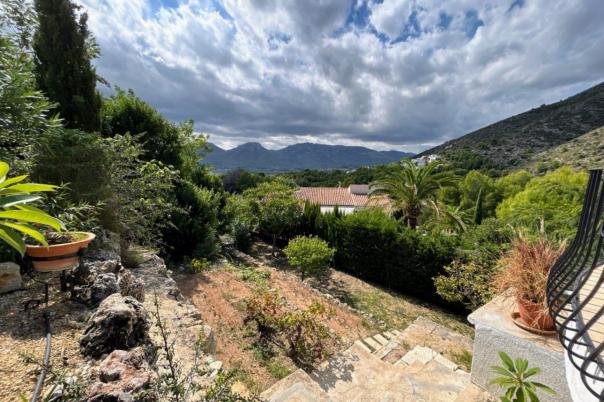 4 bed villa in Jalón