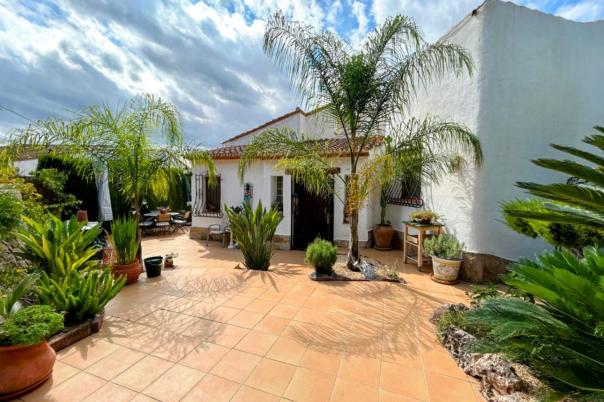 4 bed villa in Jalón