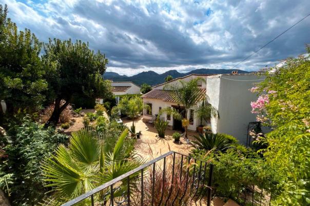 4 bed villa in Jalón