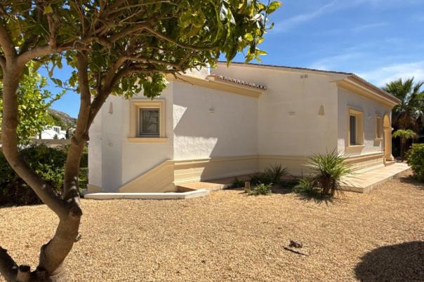 3 bed villa in Moraira