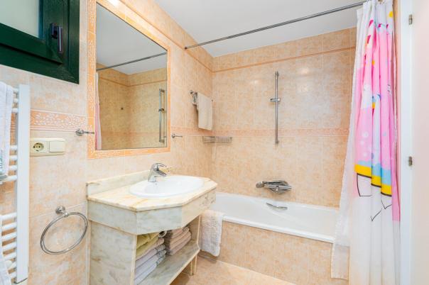 2 bed apartment in Altea