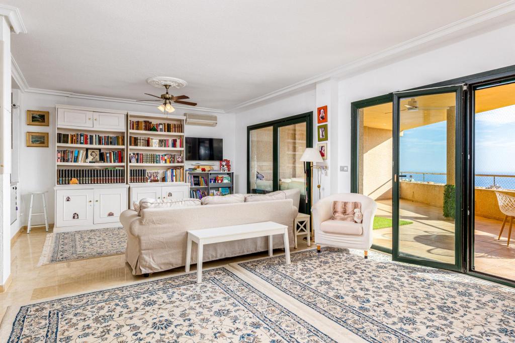 2 bed apartment in Altea