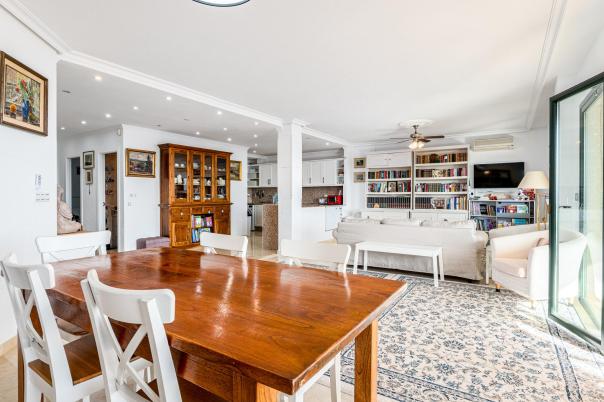 2 bed apartment in Altea