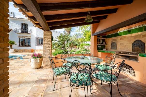 5 bed villa in Benissa