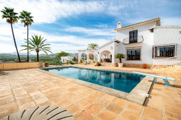5 bed villa in Benissa