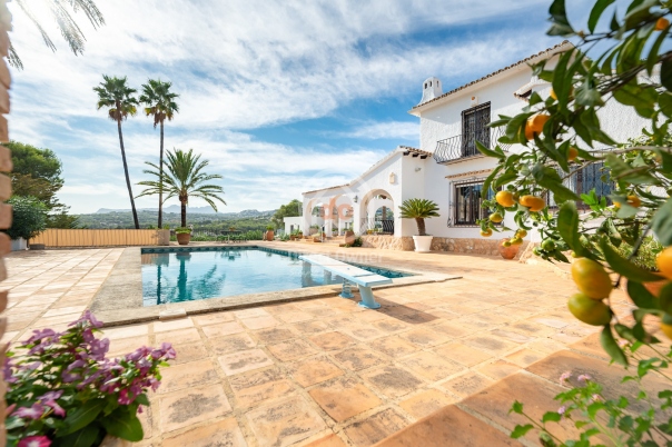 5 bed villa in Benissa