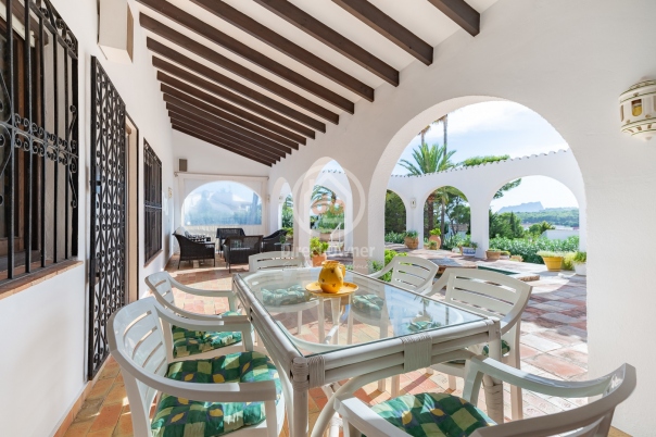 5 bed villa in Benissa