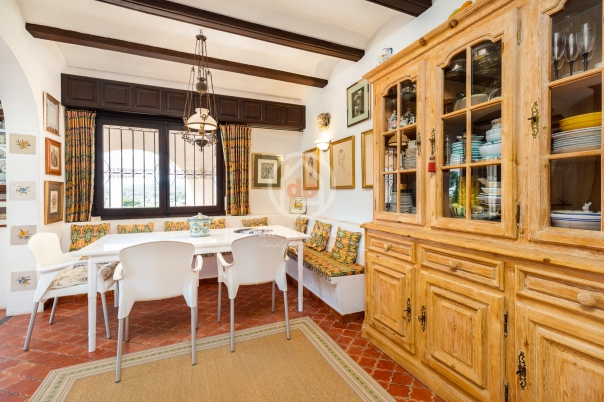 5 bed villa in Benissa