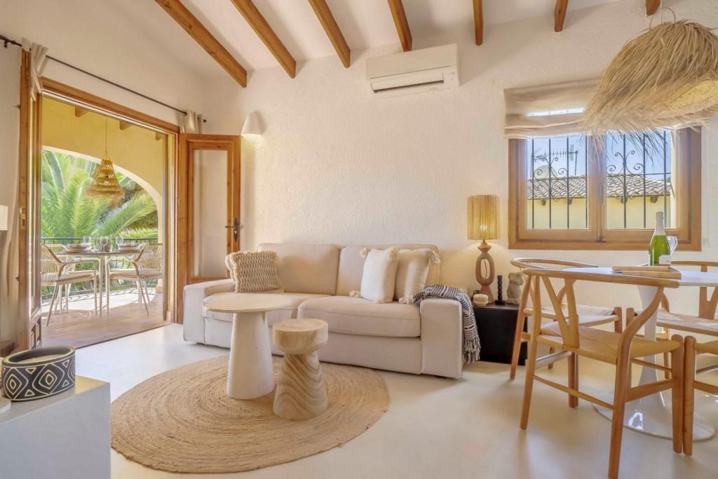 2 bed apartment in Moraira