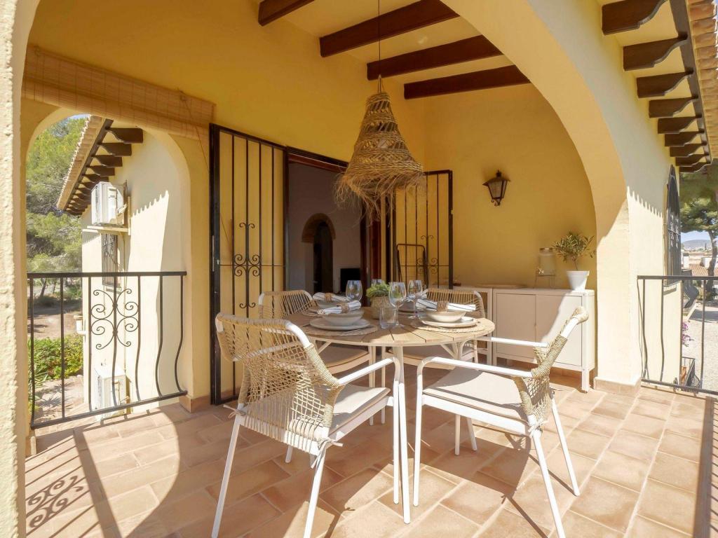 2 bed apartment in Moraira