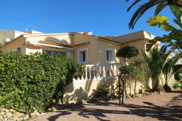 CB Property Sales - Estate Agents Moraira