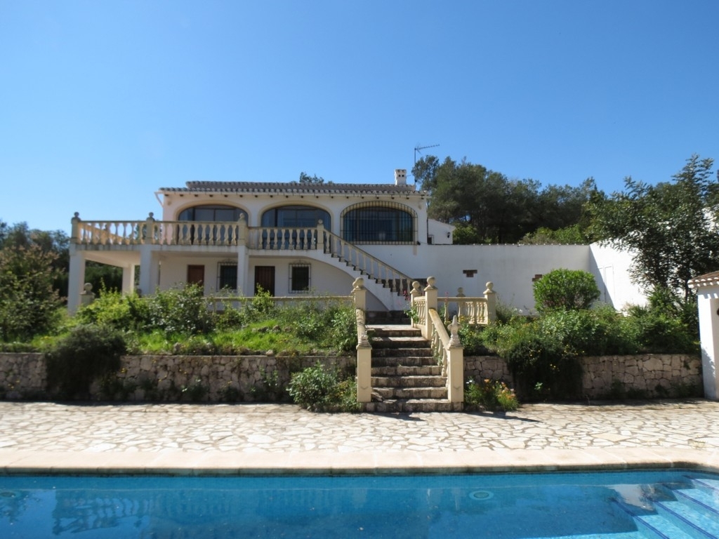 CB Property Sales - Estate Agents Moraira
