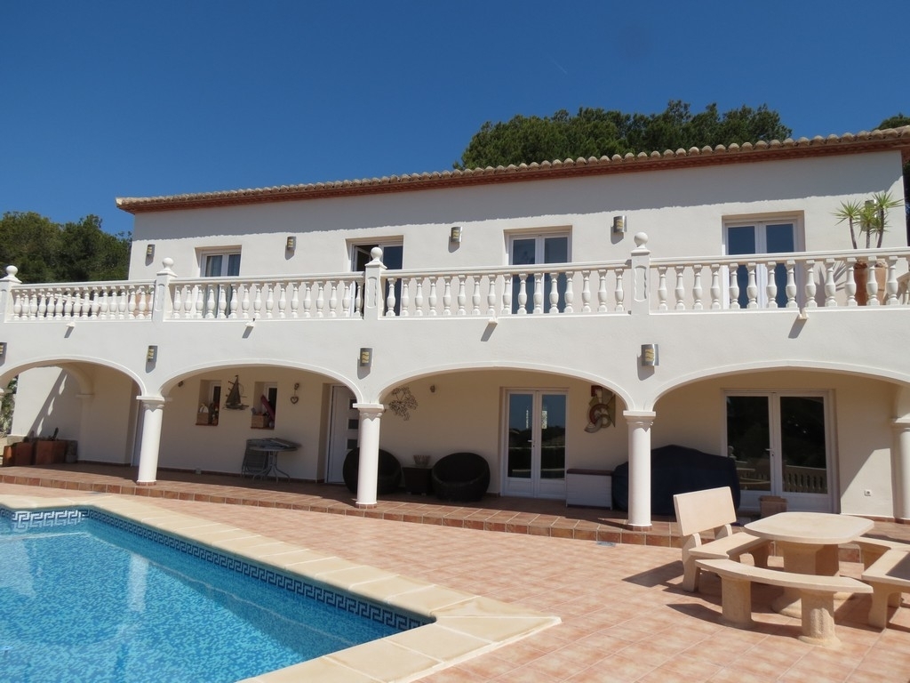 CB Property Sales - Estate Agents Moraira