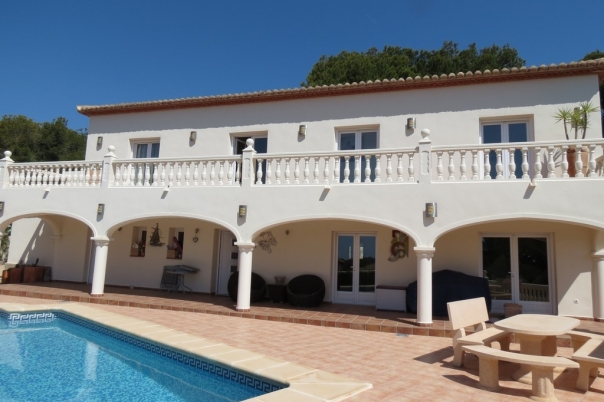 CB Property Sales - Estate Agents Moraira