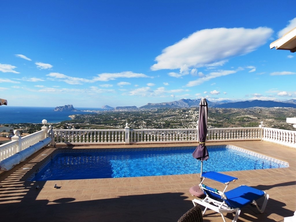 CB Property Sales - Estate Agents Moraira