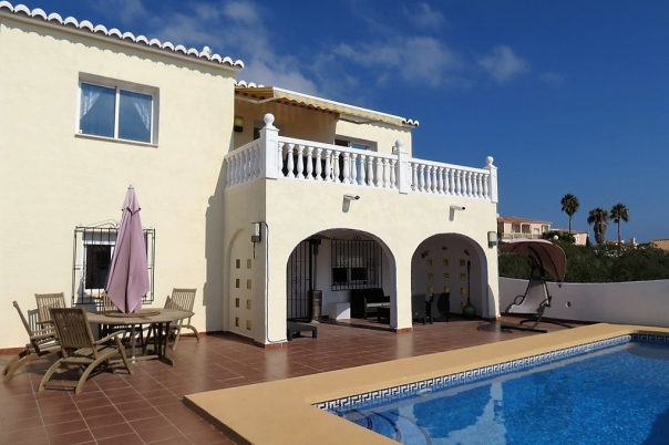 CB Property Sales - Estate Agents Moraira