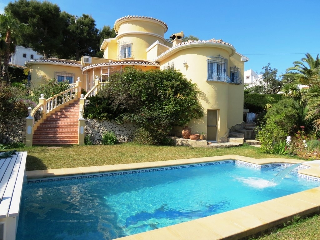 CB Property Sales - Estate Agents Moraira
