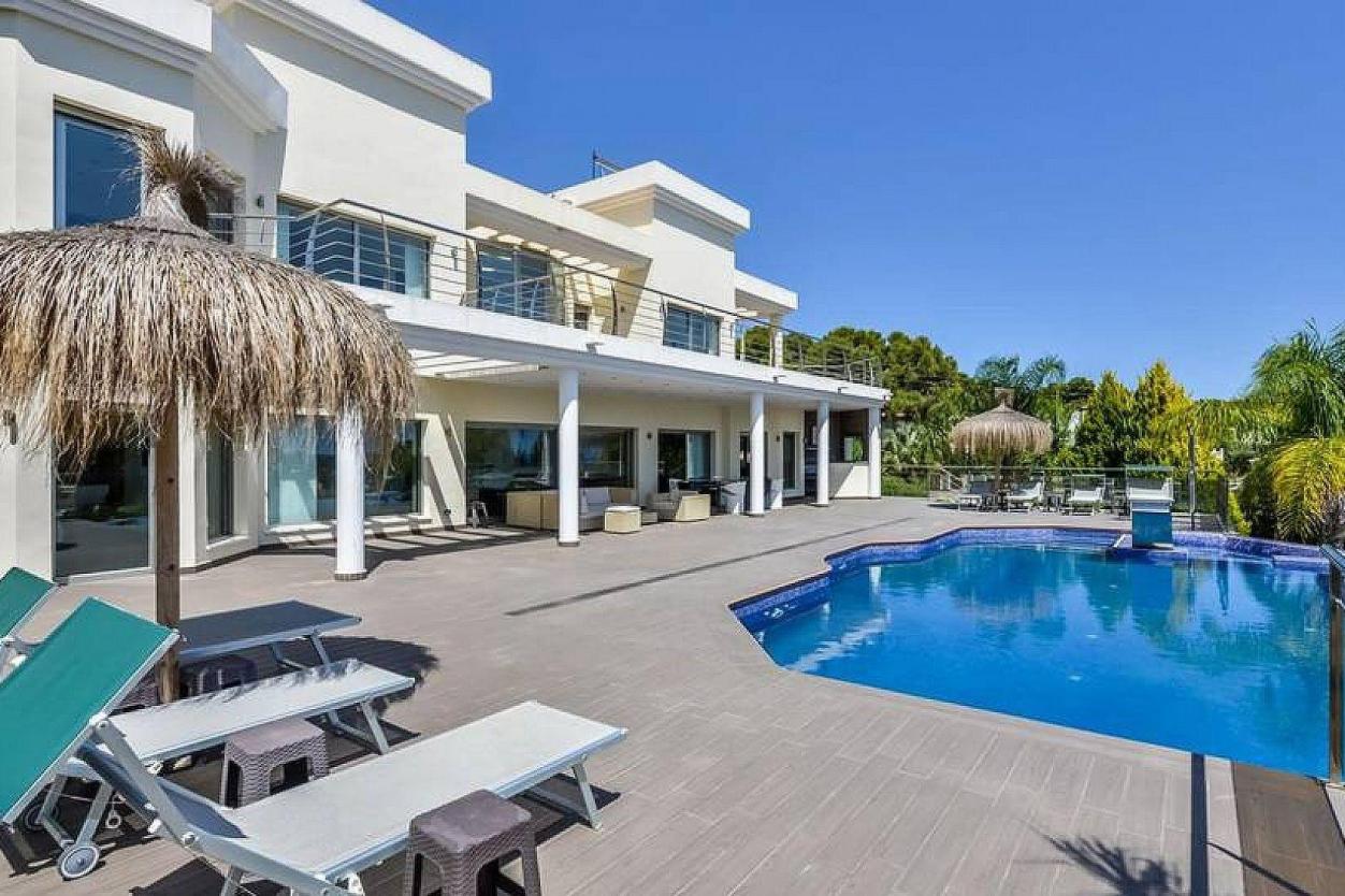 6 bed villas in Benissa