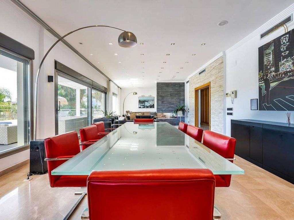 6 bed villas in Benissa