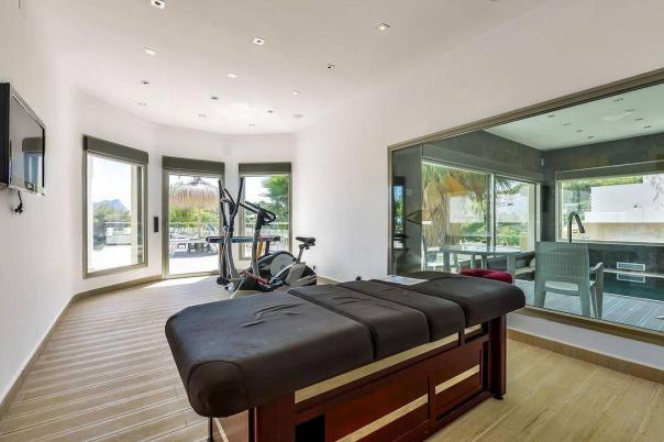 6 bed villas in Benissa