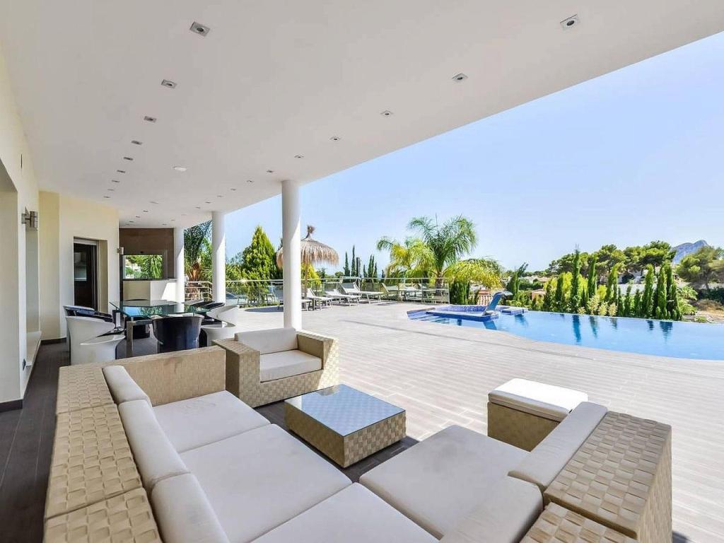 6 bed villas in Benissa