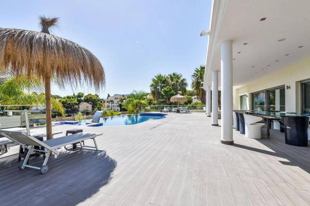 6 bed villas in Benissa