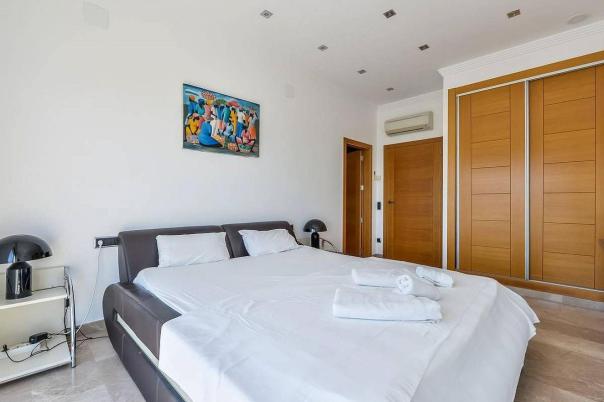 6 bed villas in Benissa