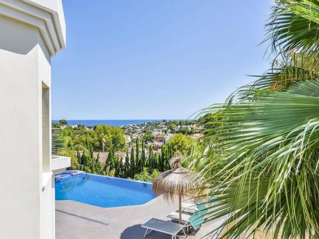 6 bed villas in Benissa
