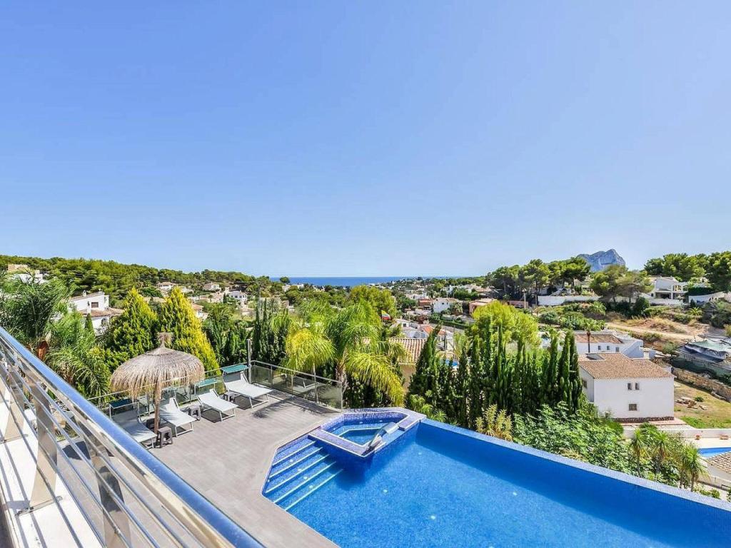 6 bed villas in Benissa