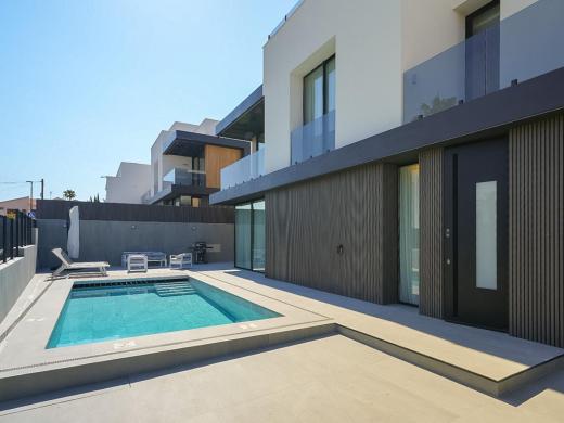 5 bed villa in Albir