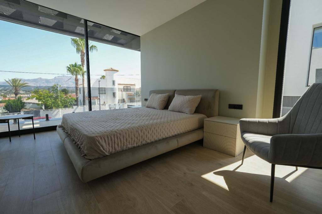 5 bed villa in Albir