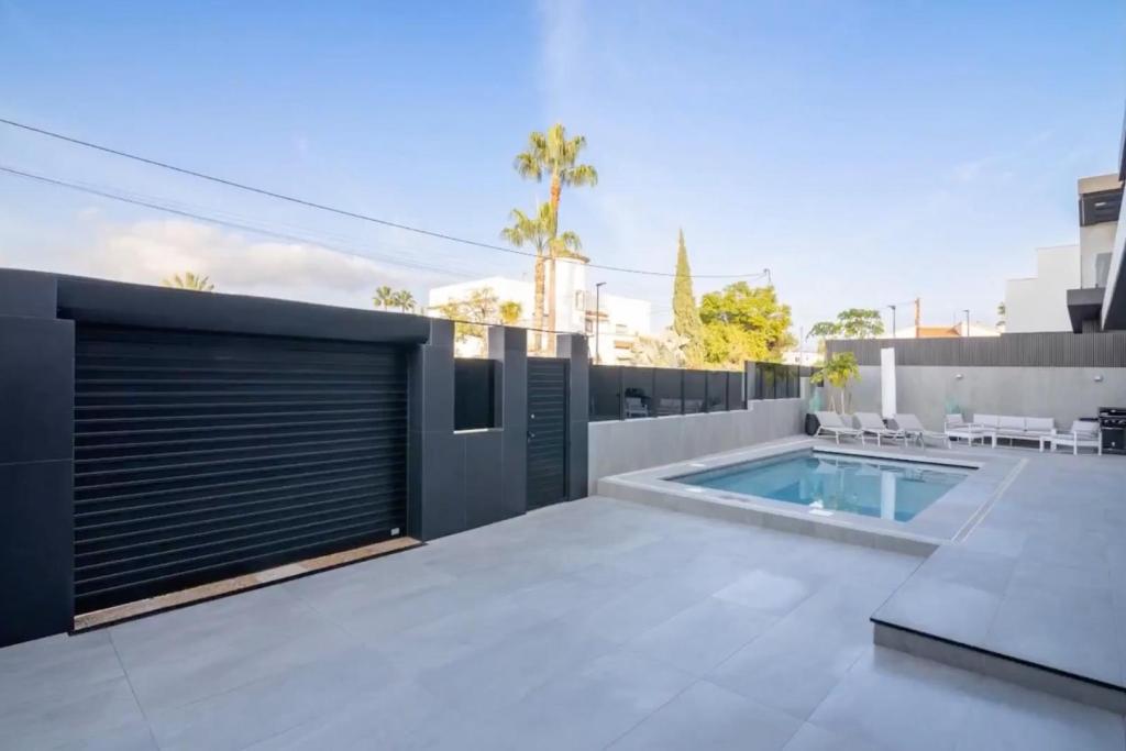 5 bed villa in Albir