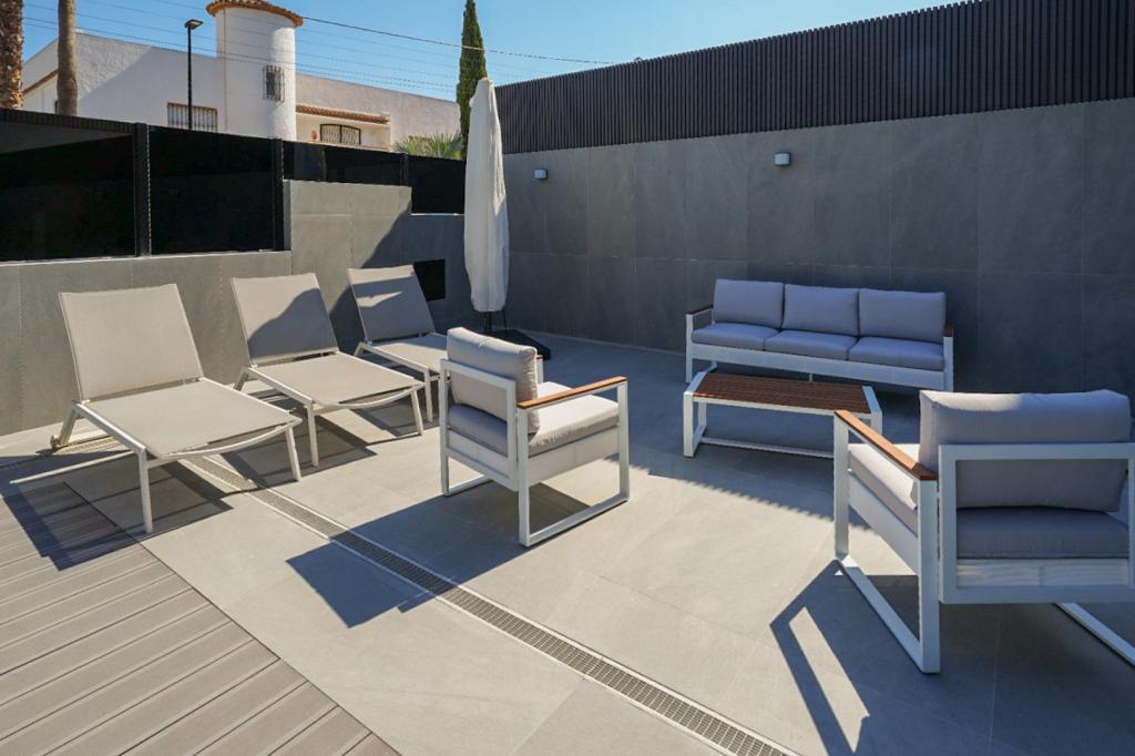 5 bed villa in Albir