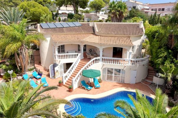 5 bed villa in Moraira