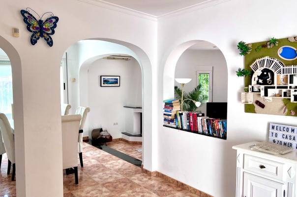 5 bed villa in Moraira