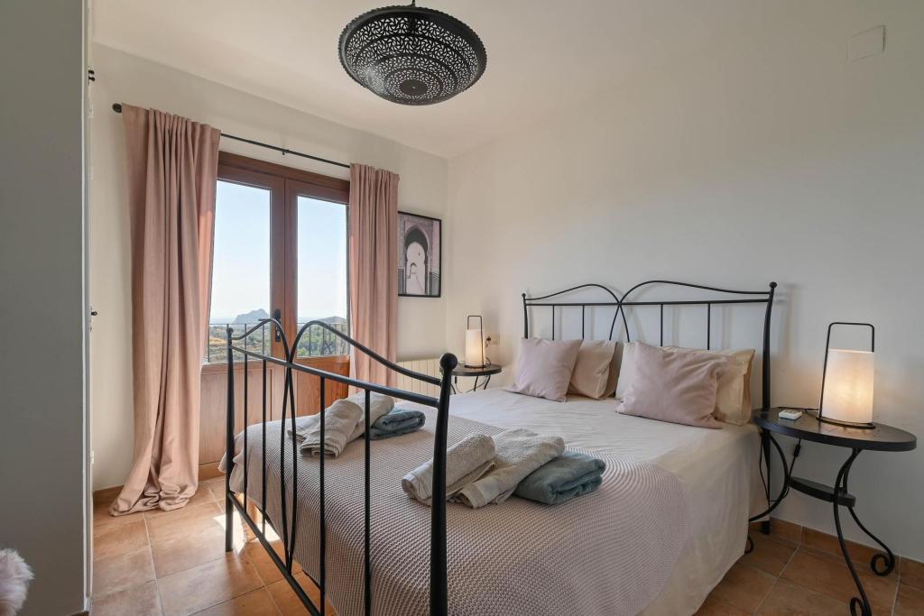 4 bed country houses - fincas in Benissa