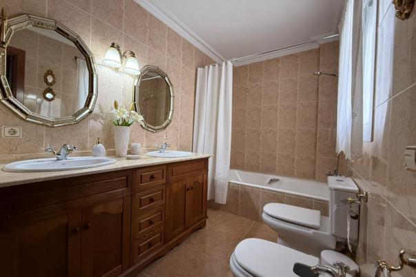 4 bed apartment in Teulada