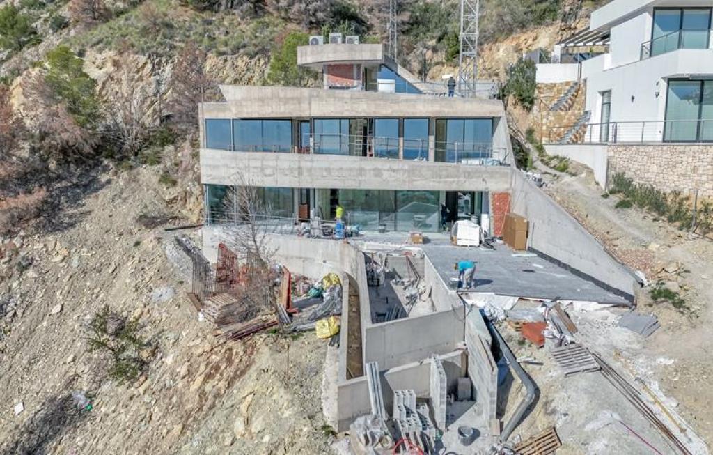 4 bed villa in Altea