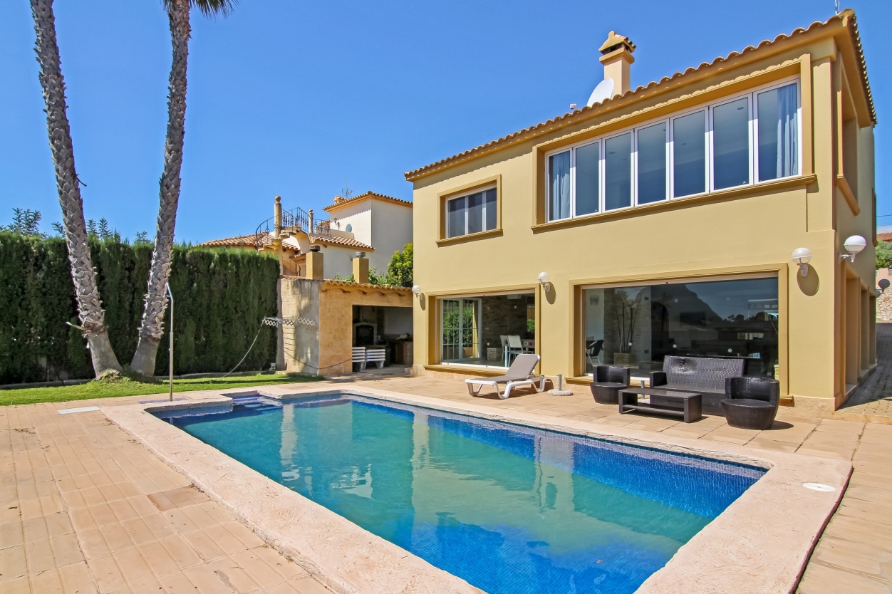 5 bed villa in Calp