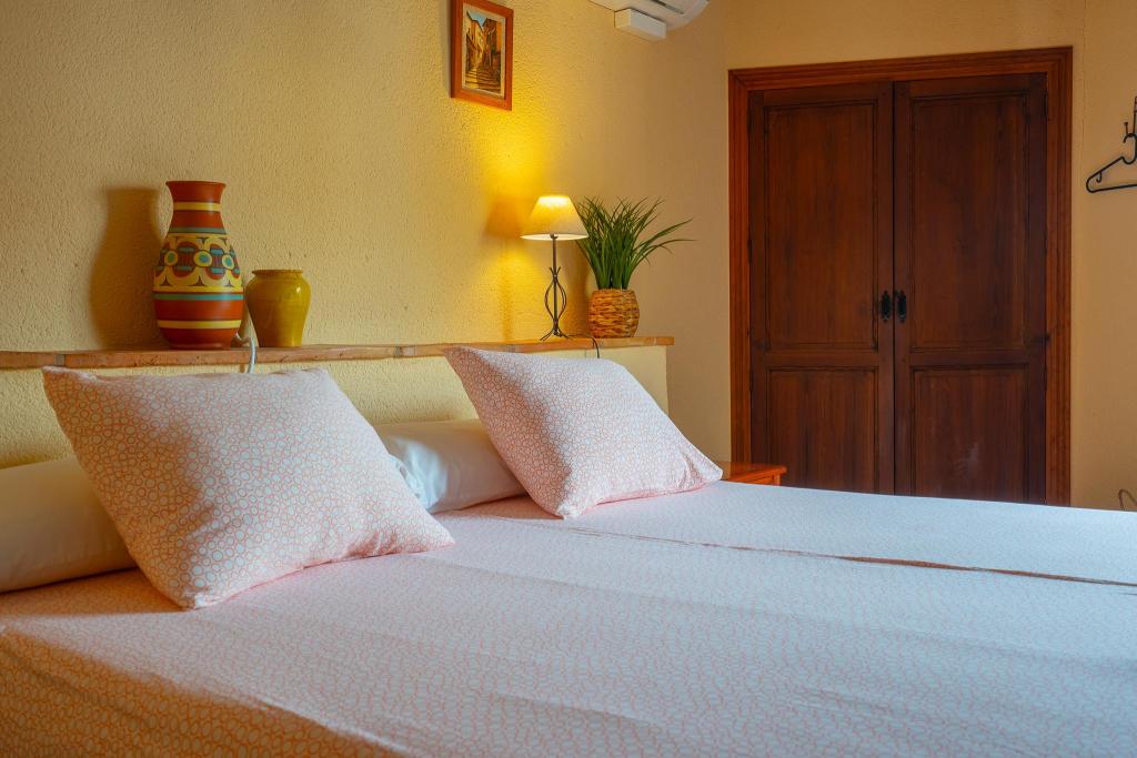 6 bed commercial_premises in Sagra