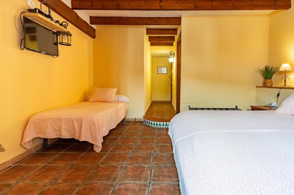 6 bed commercial_premises in Sagra
