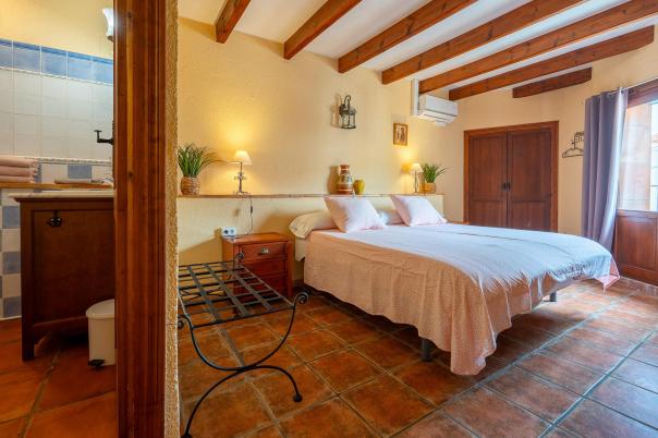 6 bed commercial_premises in Sagra