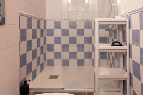 6 bed commercial_premises in Sagra