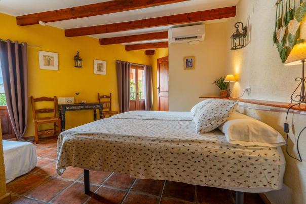 6 bed commercial_premises in Sagra