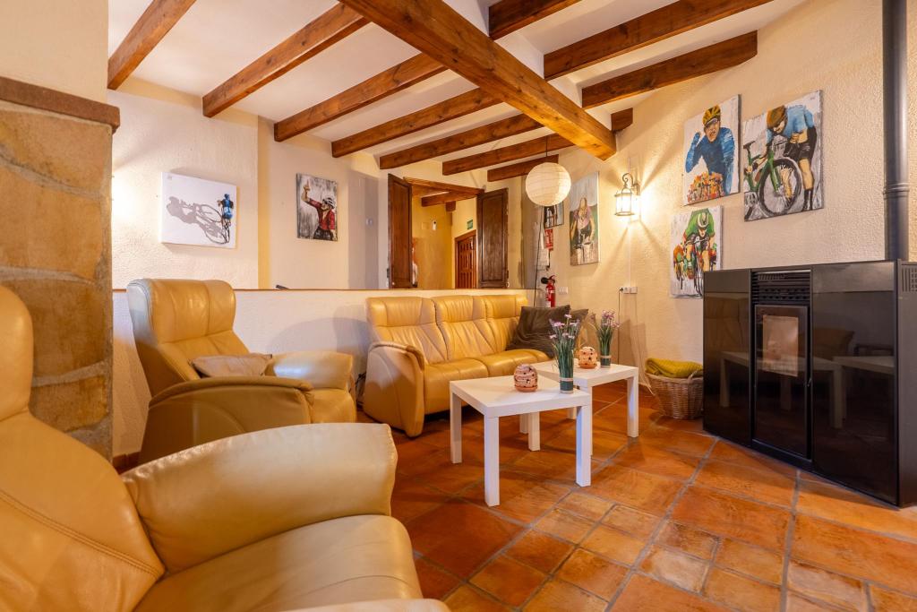 6 bed commercial_premises in Sagra