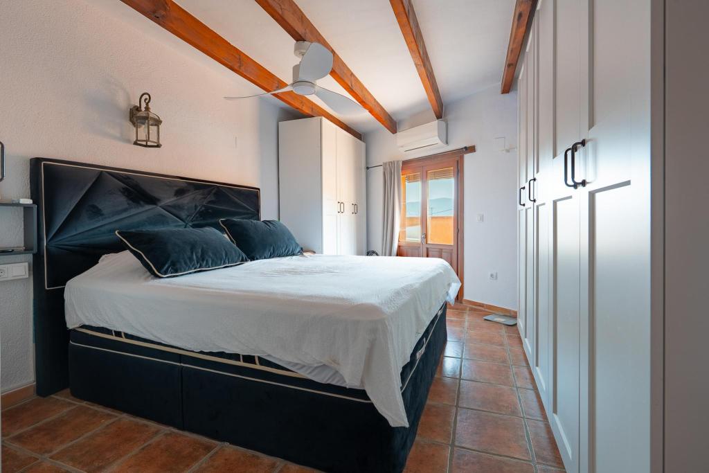 6 bed commercial_premises in Sagra