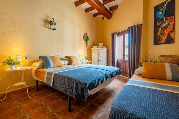 6 bed commercial_premises in Sagra