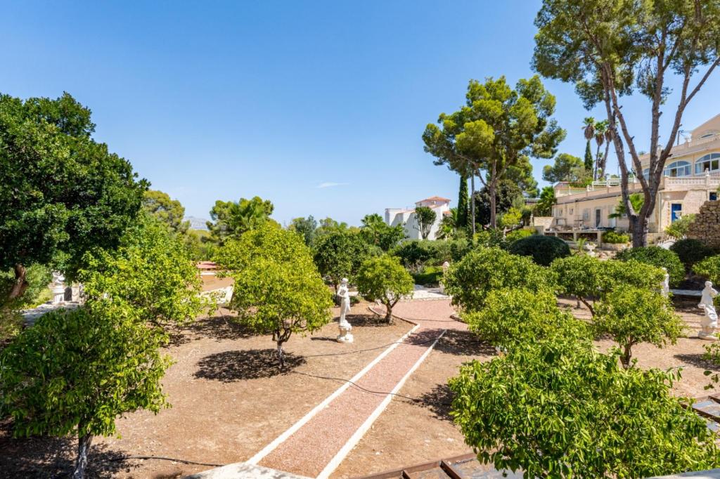 5 bed villa in Alfaz del Pi